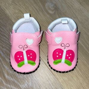 PINK BUTTERFLY ANIMALS HEARTS Baby Girl Velcro Shoes Size 4-5 (125mm)